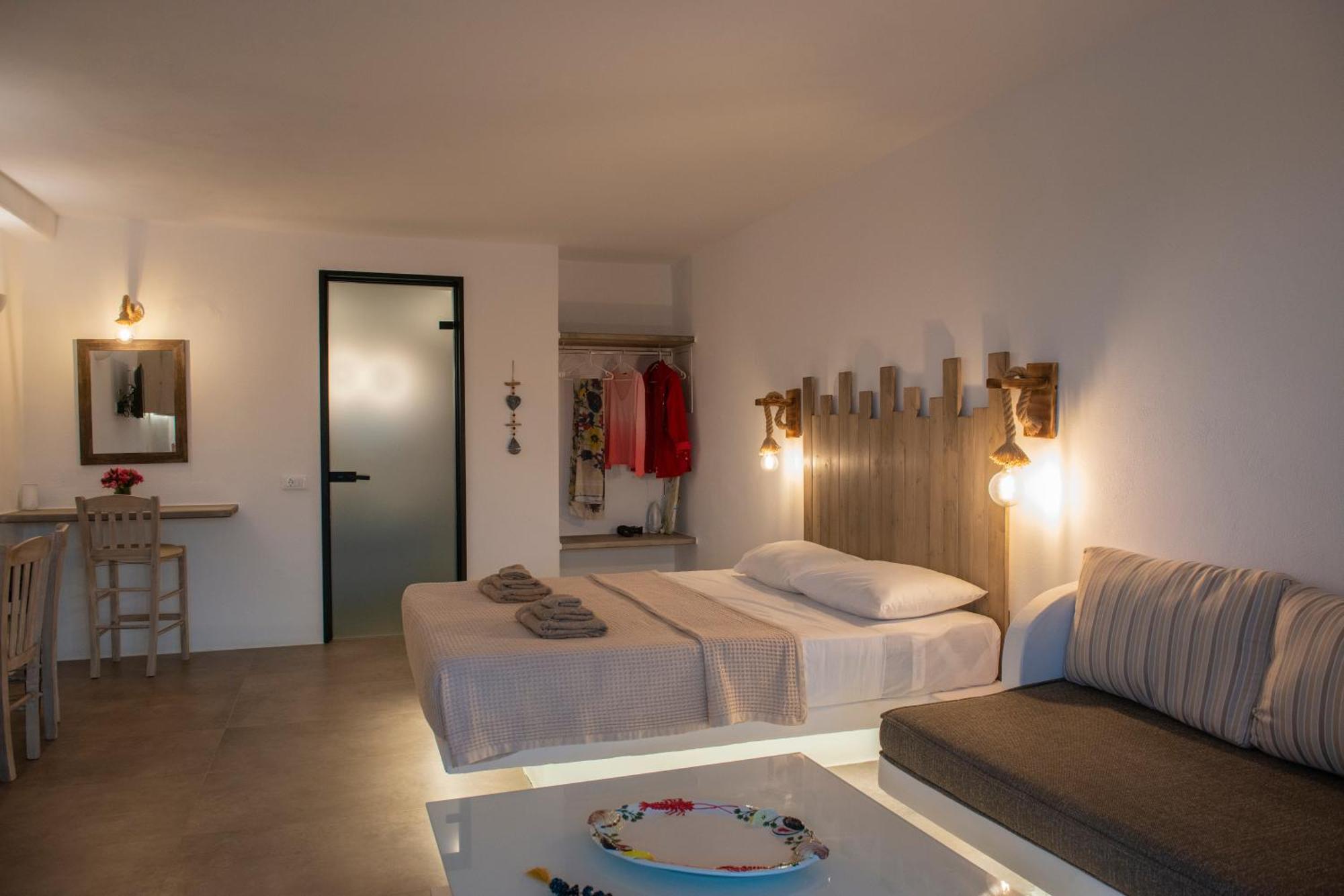 Myrsini'S Luxury Suites Merchia Mykonos Town Esterno foto