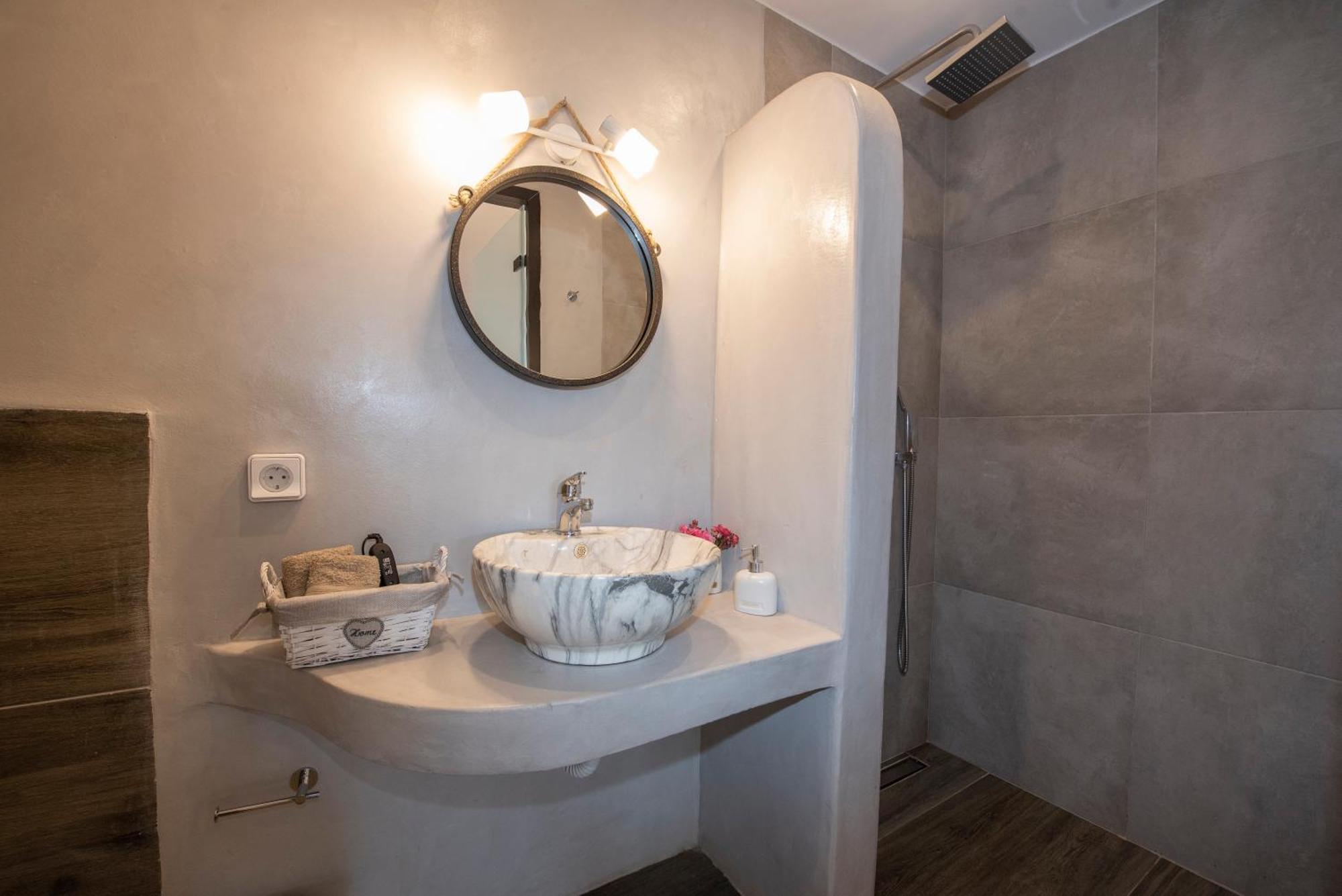 Myrsini'S Luxury Suites Merchia Mykonos Town Esterno foto