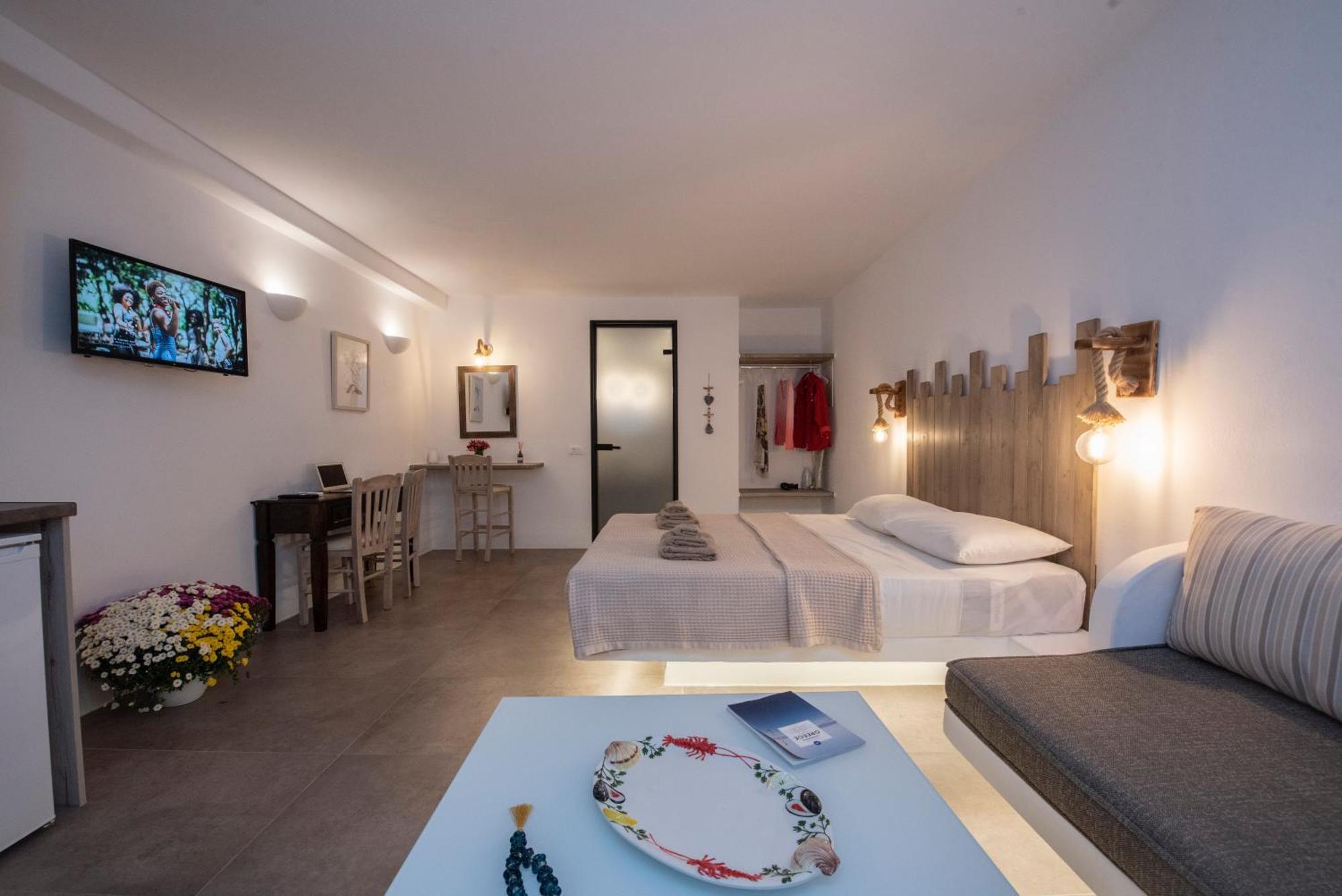 Myrsini'S Luxury Suites Merchia Mykonos Town Esterno foto