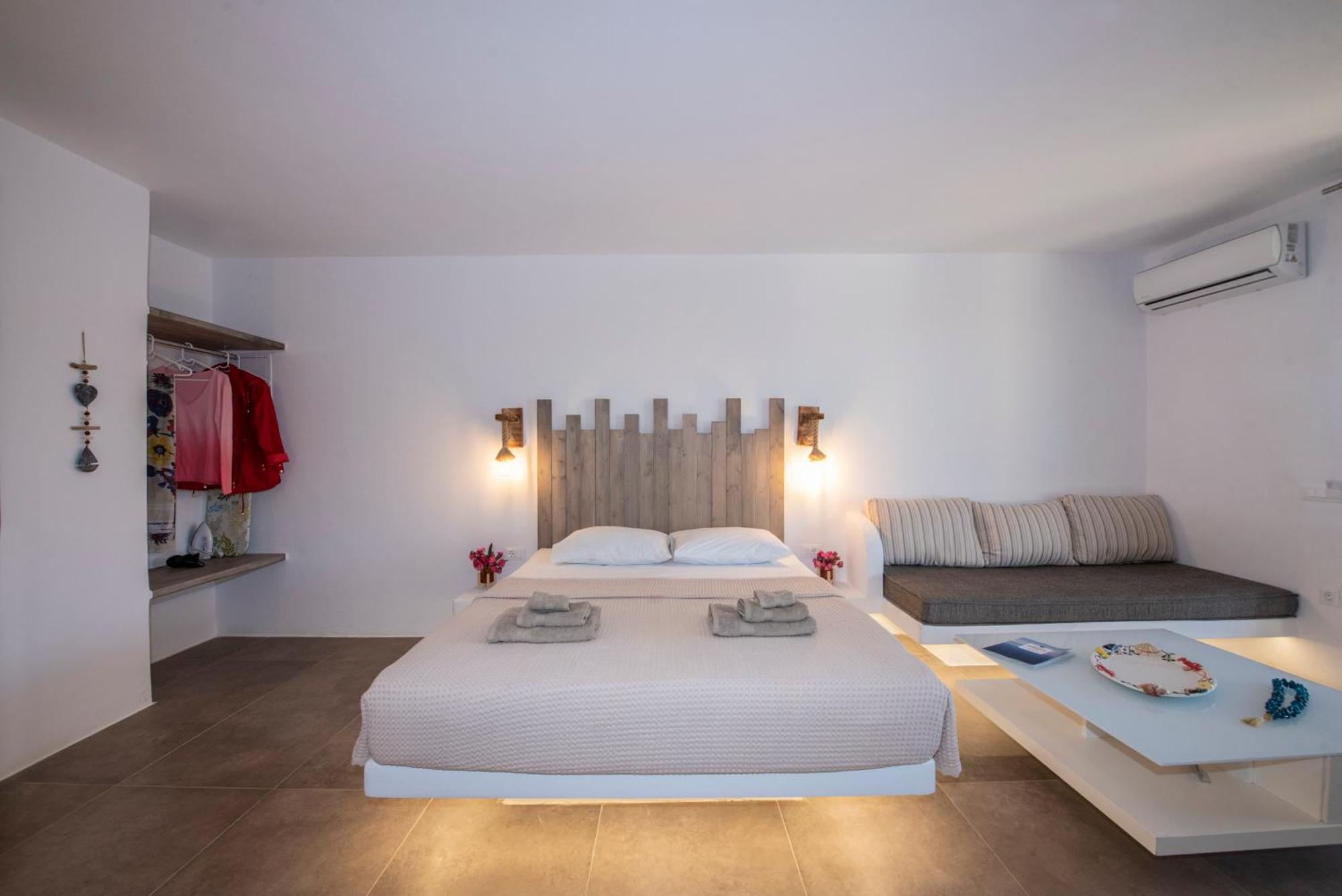 Myrsini'S Luxury Suites Merchia Mykonos Town Esterno foto